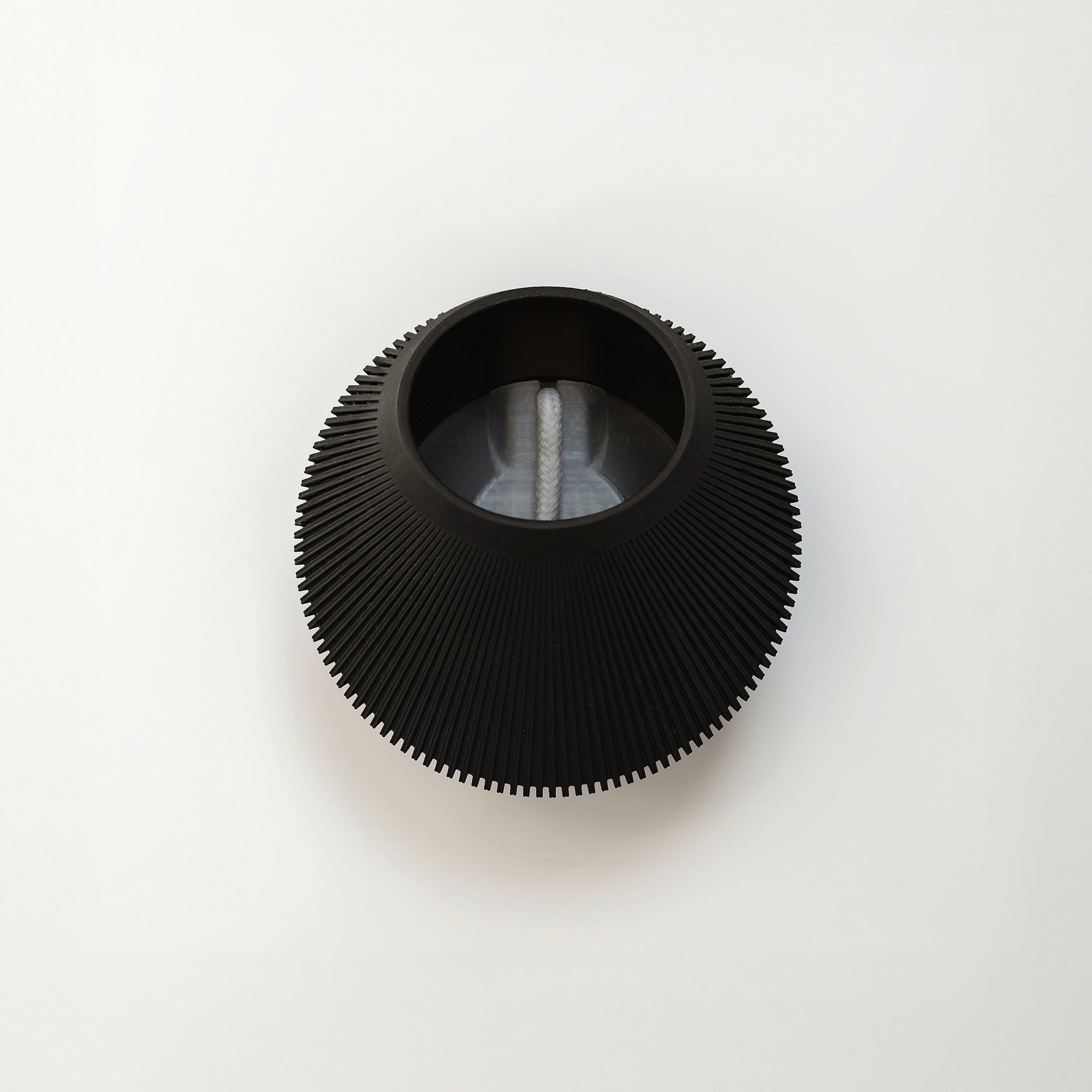 BEVEL SELF-WATERING WALL MOUNT PLANTER - VerdiPot
