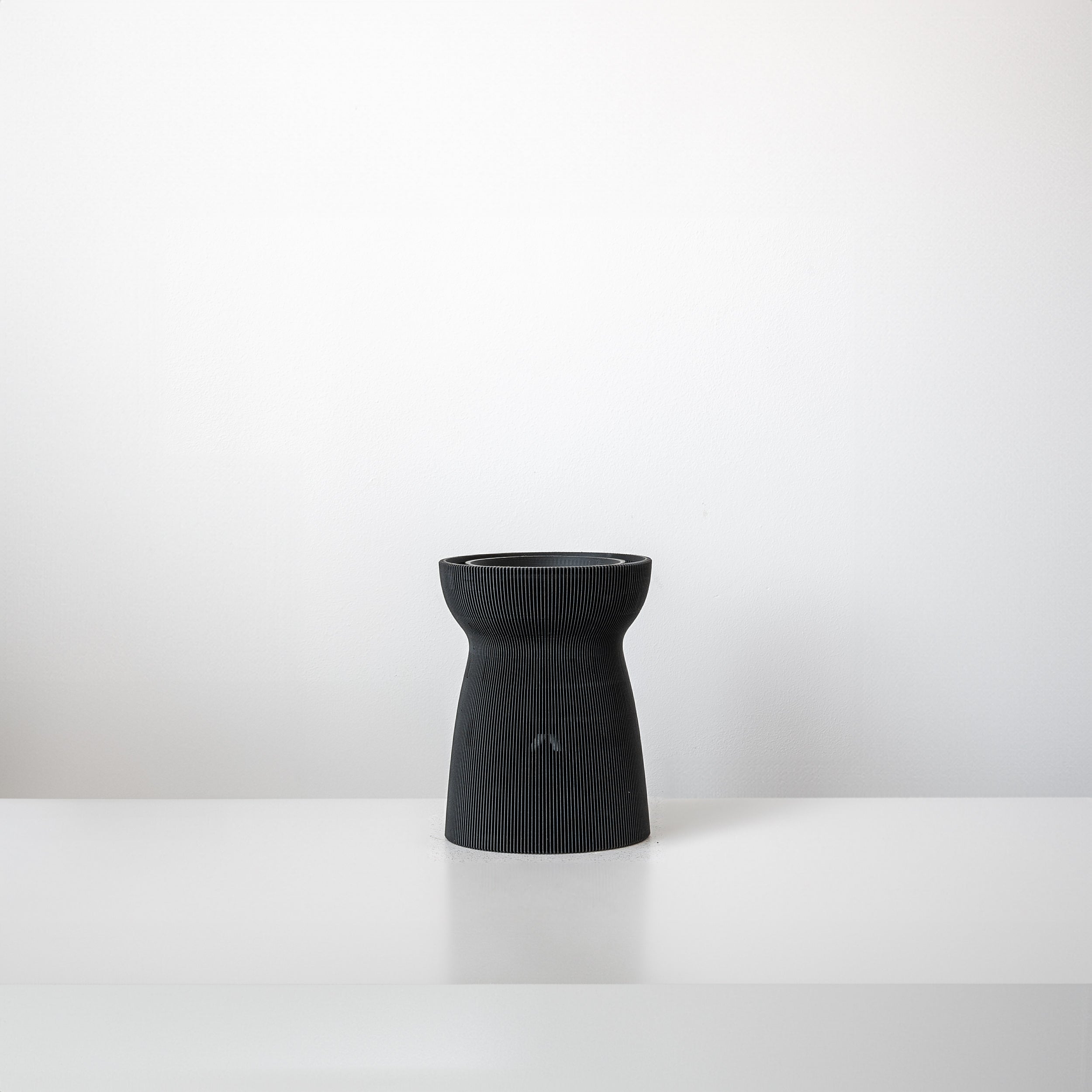HANAIRE SELF-WATERING PLANTER - VerdiPot