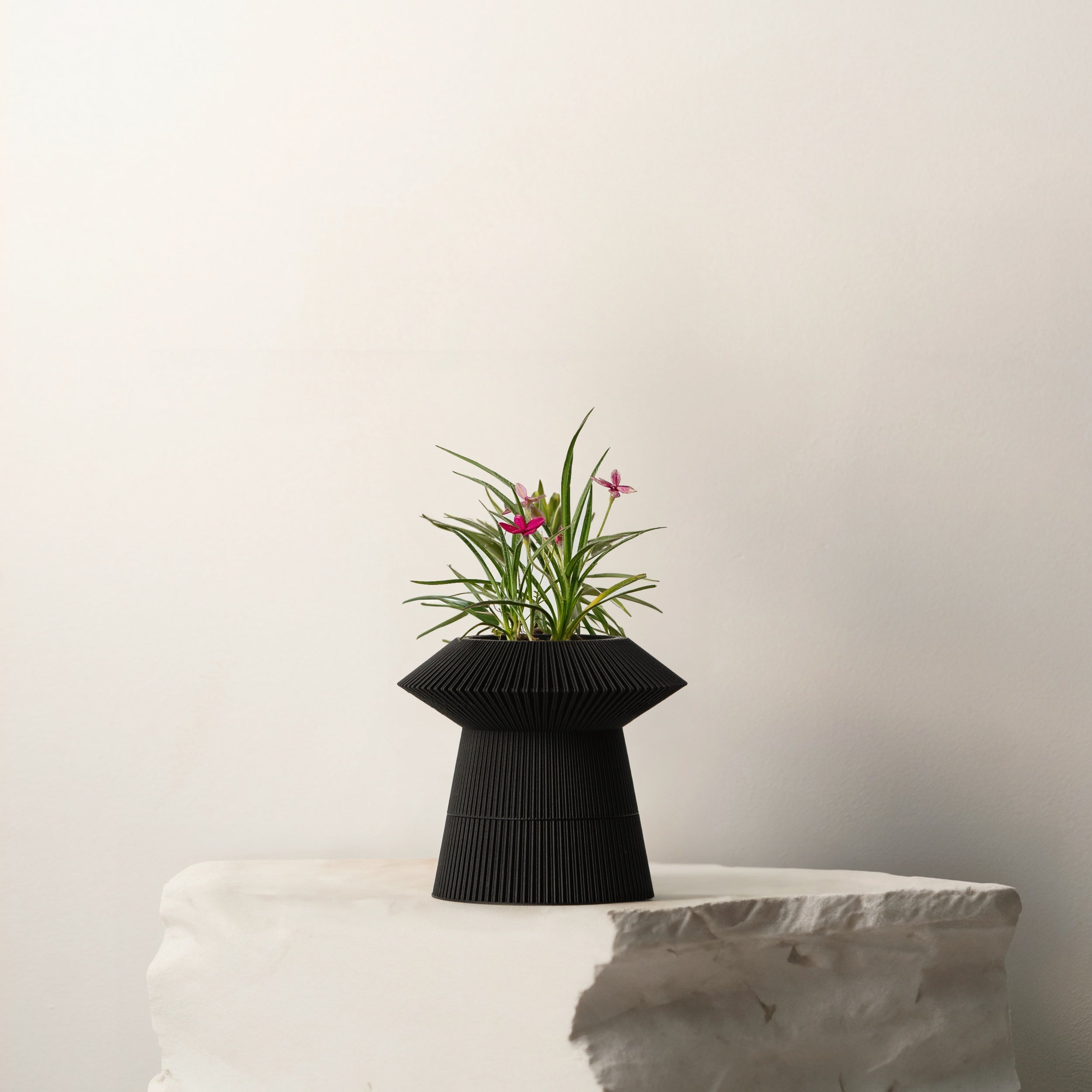 REVOLVE SELF-WATERING PLANTER - VerdiPot