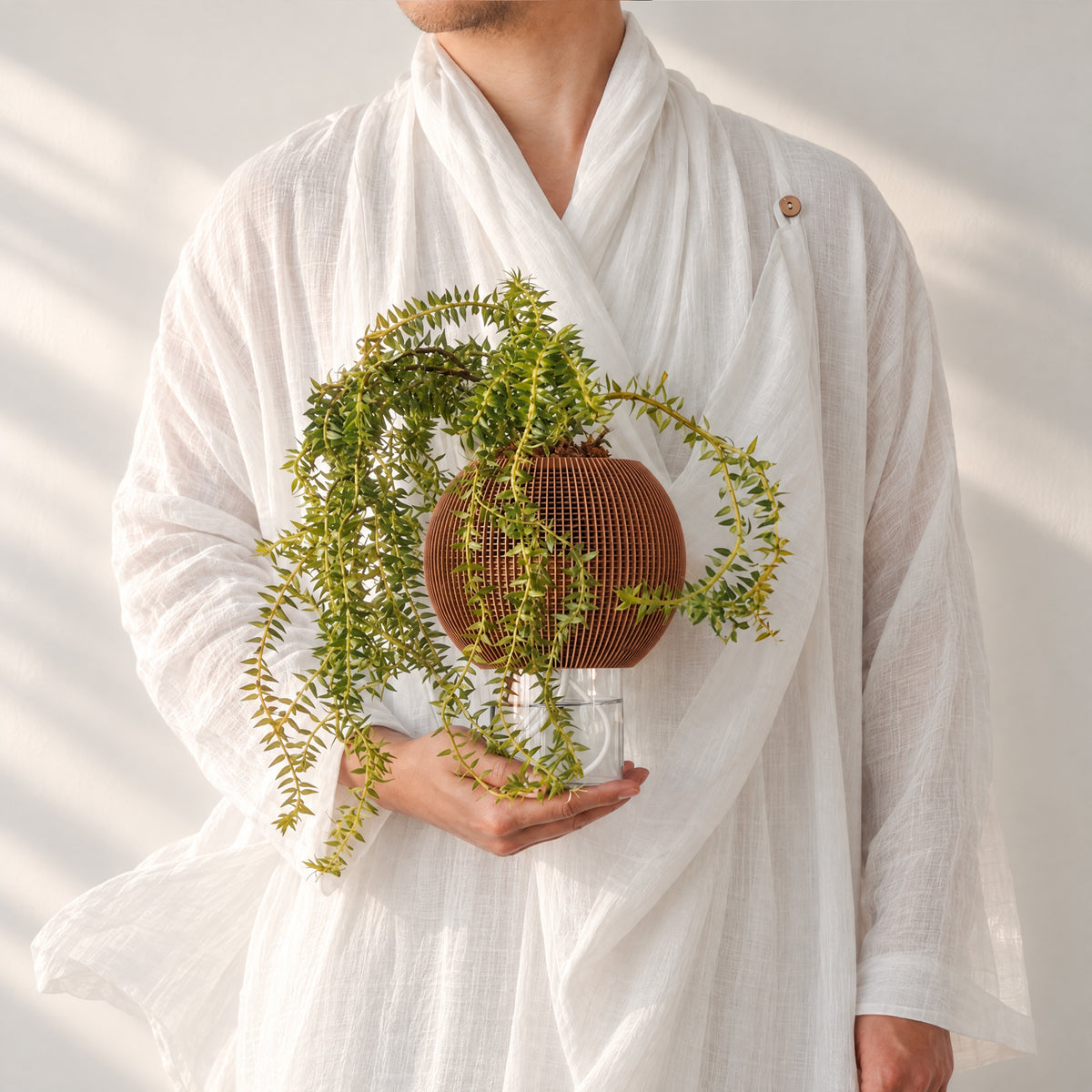 ORB SELF-WATERING &amp; AIR PRUNING PLANTER - WOOD BROWN - VerdiPot