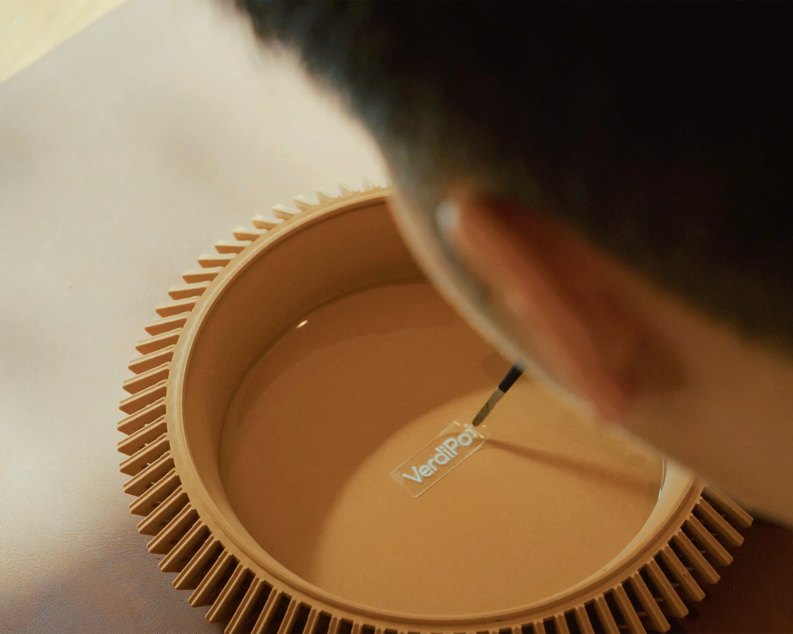 Each VerdiPot is 3D printed from plant-based PLA, then carefully finished and assembled by hand. 